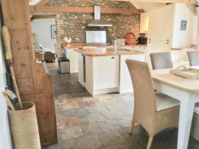 Cuckoo Barn at Penygaer farm near the Brecon Beacons